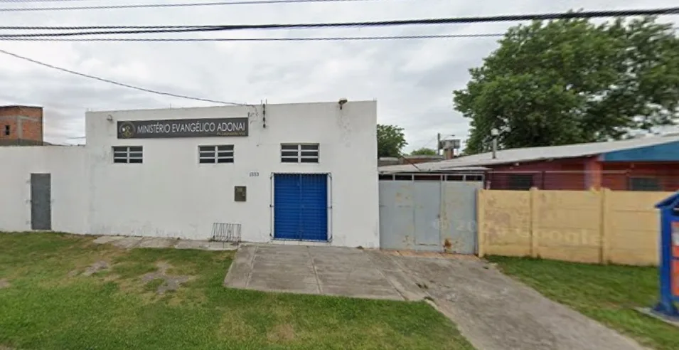 [ Prédio comercial ] - Rio Grande -- 100 metros quadrados de área com banheiro.