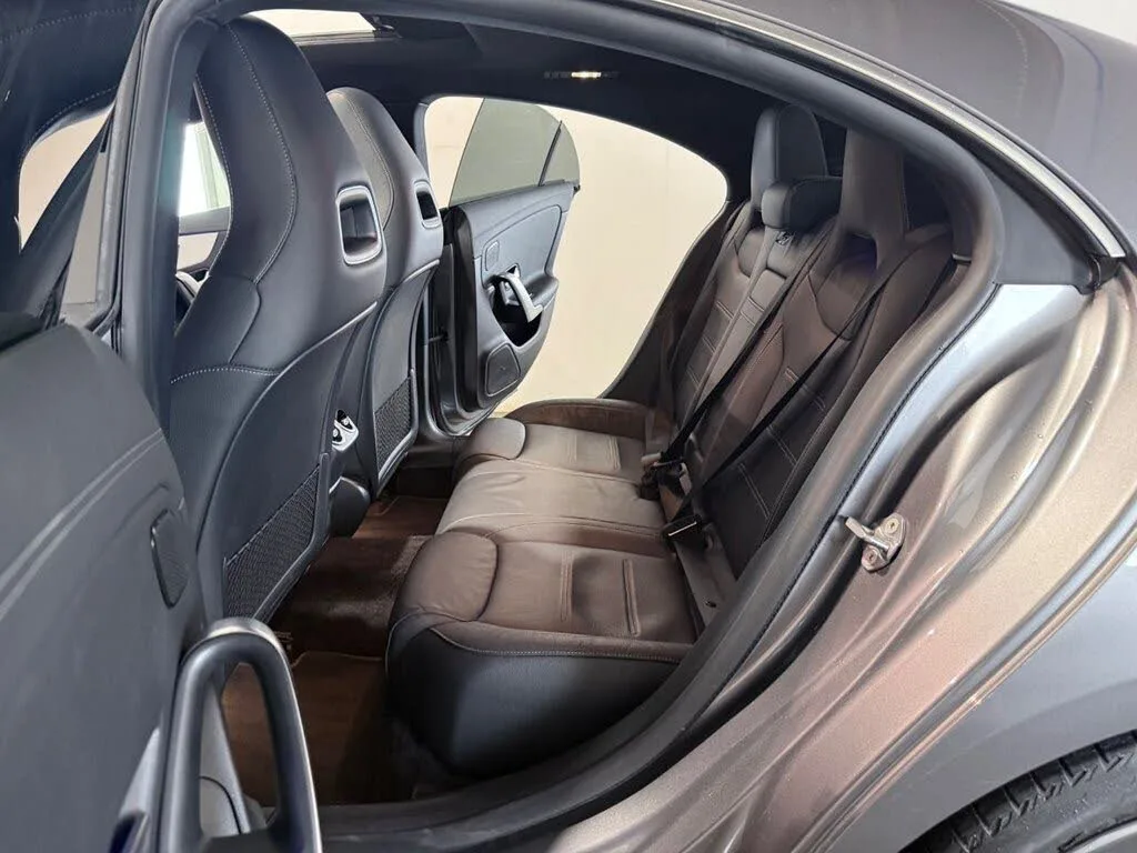 Mercedes-Benz CLA250 4Matic mais recente